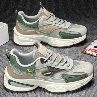 Sports shoe